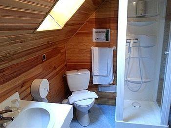 Auberge De L'Isard Сен Дени Екстериор снимка
