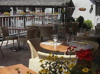 Auberge De L'Isard Сен Дени Екстериор снимка